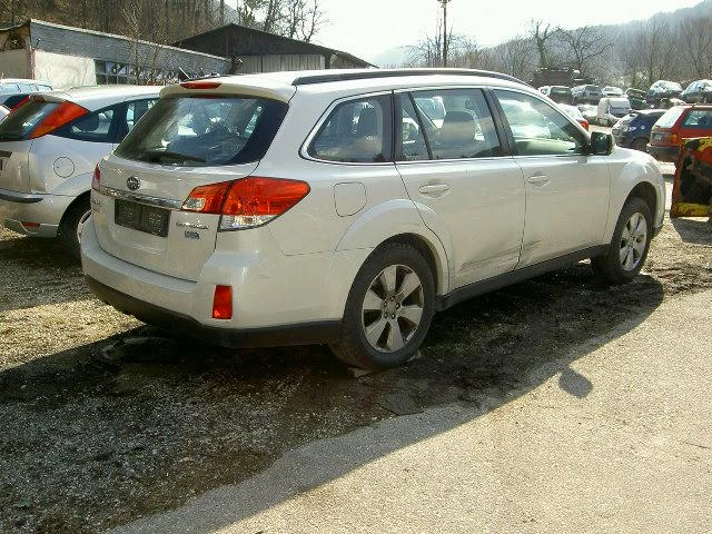 Subaru Outback 2.0D,НАВИГАЦИЯ,КСЕНОН!!!, снимка 8 - Автомобили и джипове - 21223595