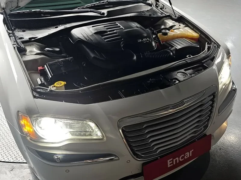 Chrysler 300c 3.6 Prestige - изображение 6