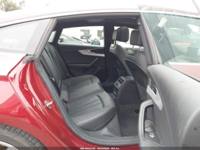 Audi A5 * 2.0T* PREMIUM* QUATTRO* КОЖА* ПОДГРЕВ* ШИБИДАХ* , снимка 8 - Автомобили и джипове - 55130650