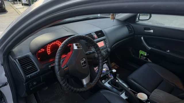 Honda Accord, снимка 5 - Автомобили и джипове - 55347380