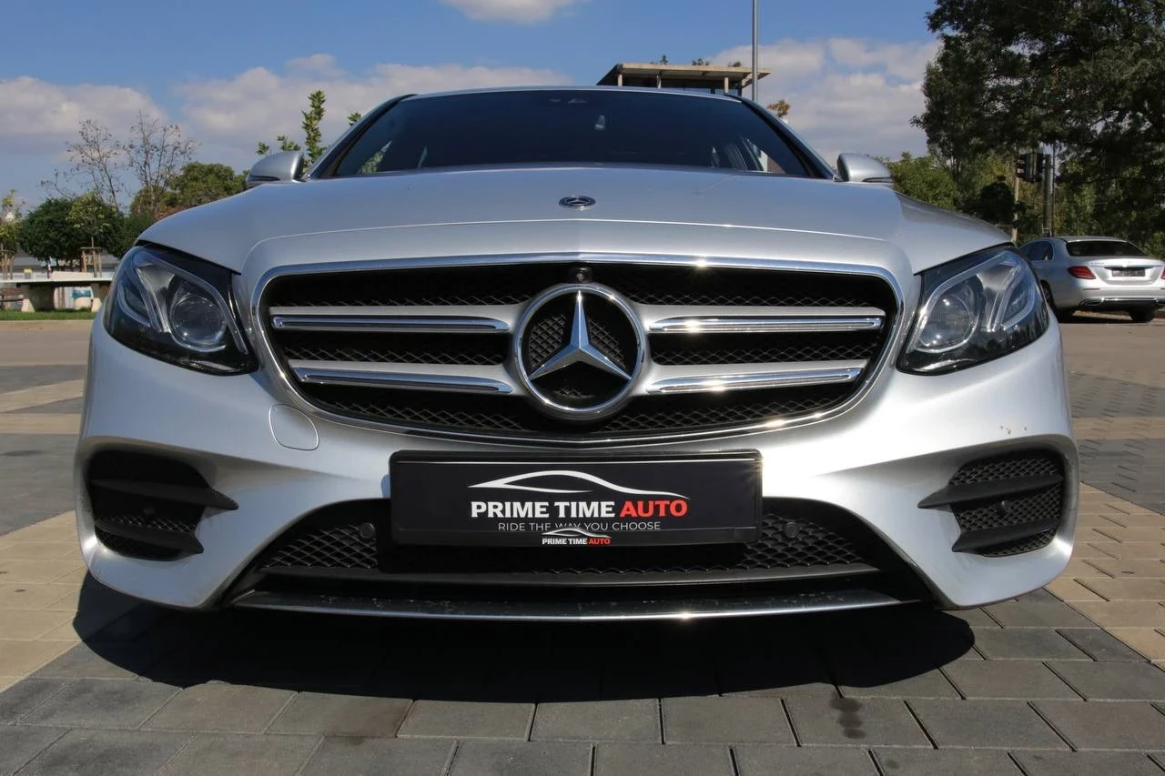 Mercedes-Benz E 220 Mercedes-Benz E220/AMG/Digital/Burm/Ambient/MultiB, снимка 1