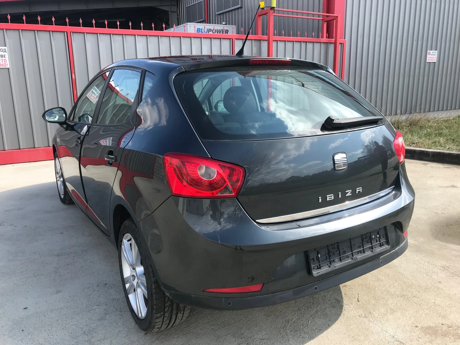 Seat Ibiza 1.2 avtomat - изображение 6