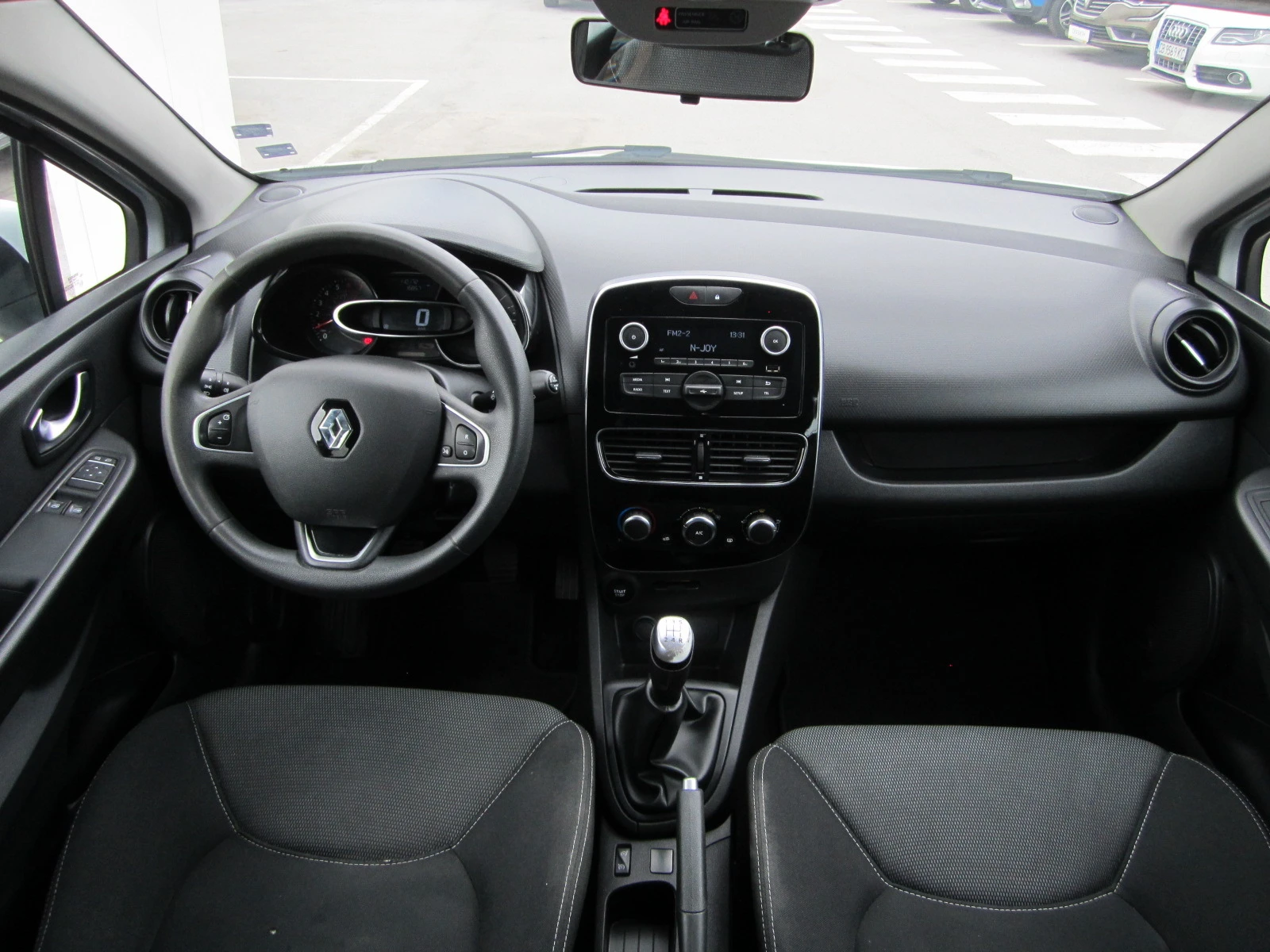 Renault Clio 0.9 Tce - изображение 8