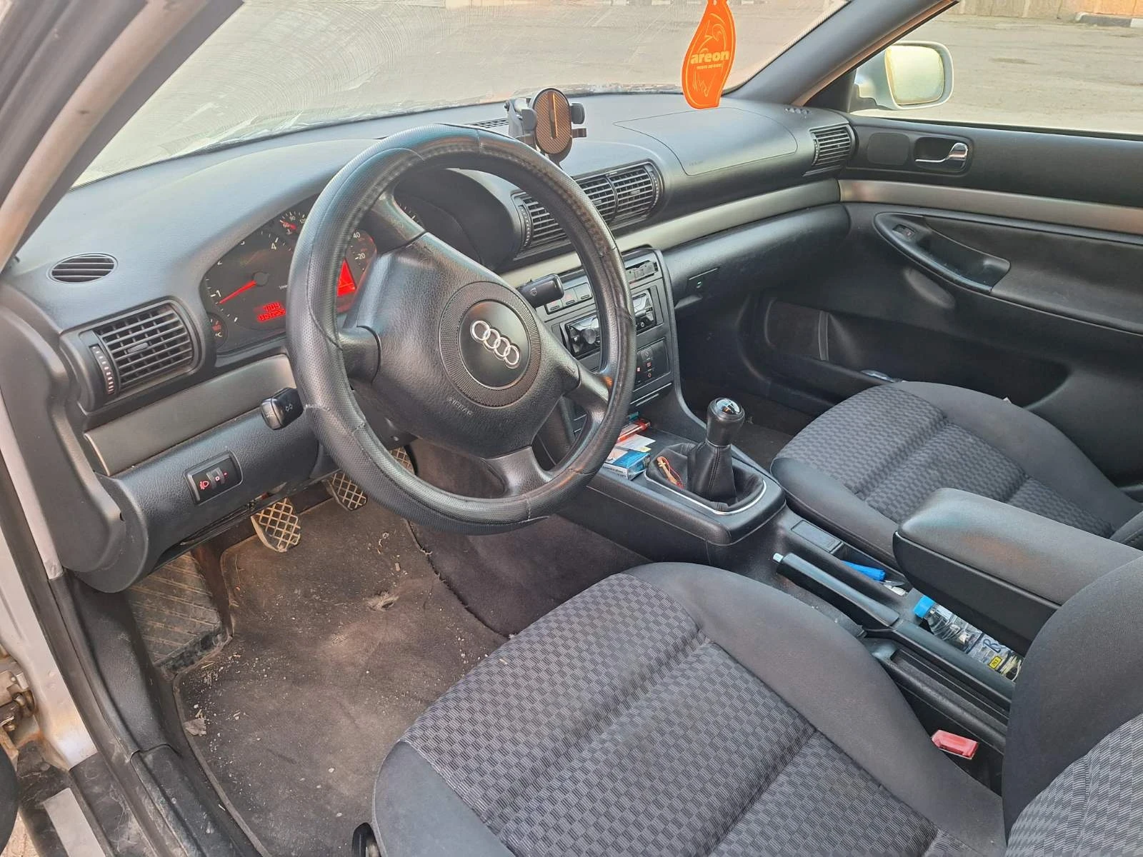 Audi A4 Ауди а4 1.9 90к.с.2000г. - изображение 2