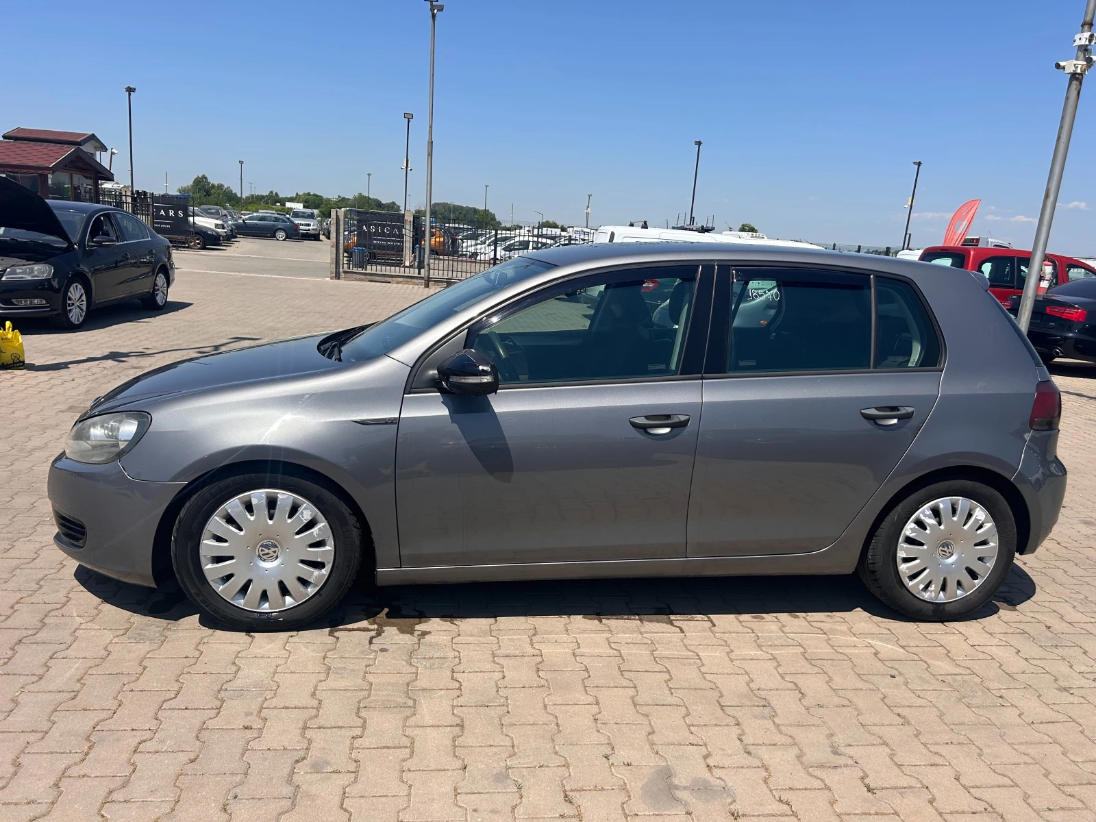 VW Golf 2.0TDI NAVI EURO 4 - изображение 9