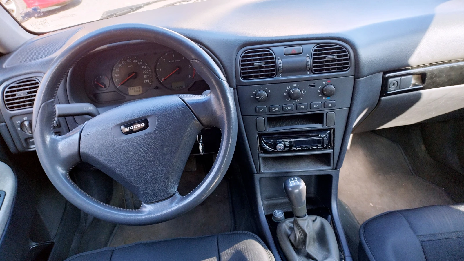 Volvo S40 1.8i - изображение 6