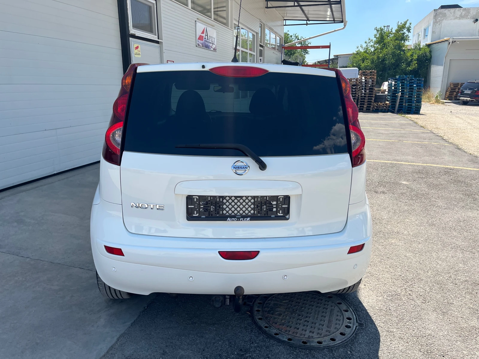 Nissan Note 1.6i ФЕЙСЛИФТ - изображение 5