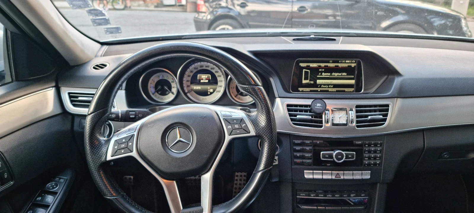 Mercedes-Benz E 350 9g tronik 252ps 3.0 - изображение 5