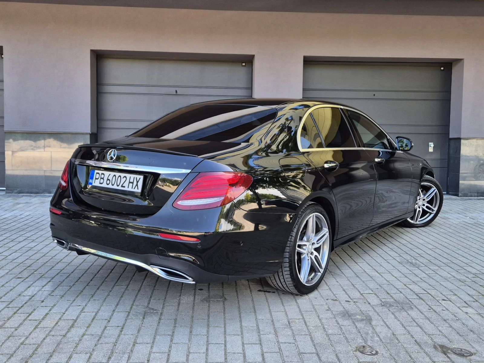 Mercedes-Benz E 220 AMG Line ; Burmester ; Head up, снимка 4 - Автомобили и джипове - 54734640