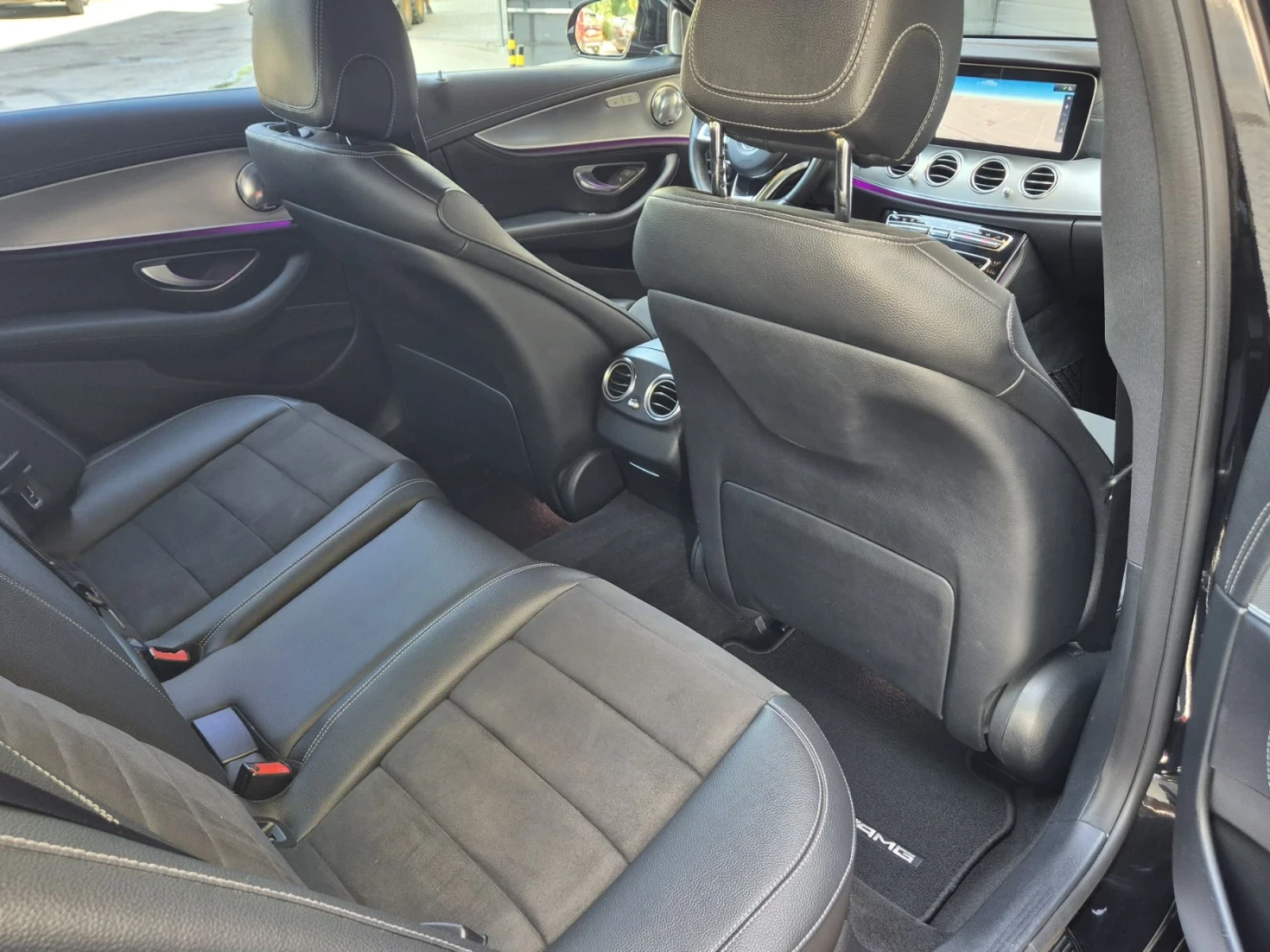 Mercedes-Benz E 220 AMG Line ; Burmester ; Head up, снимка 12 - Автомобили и джипове - 54734640