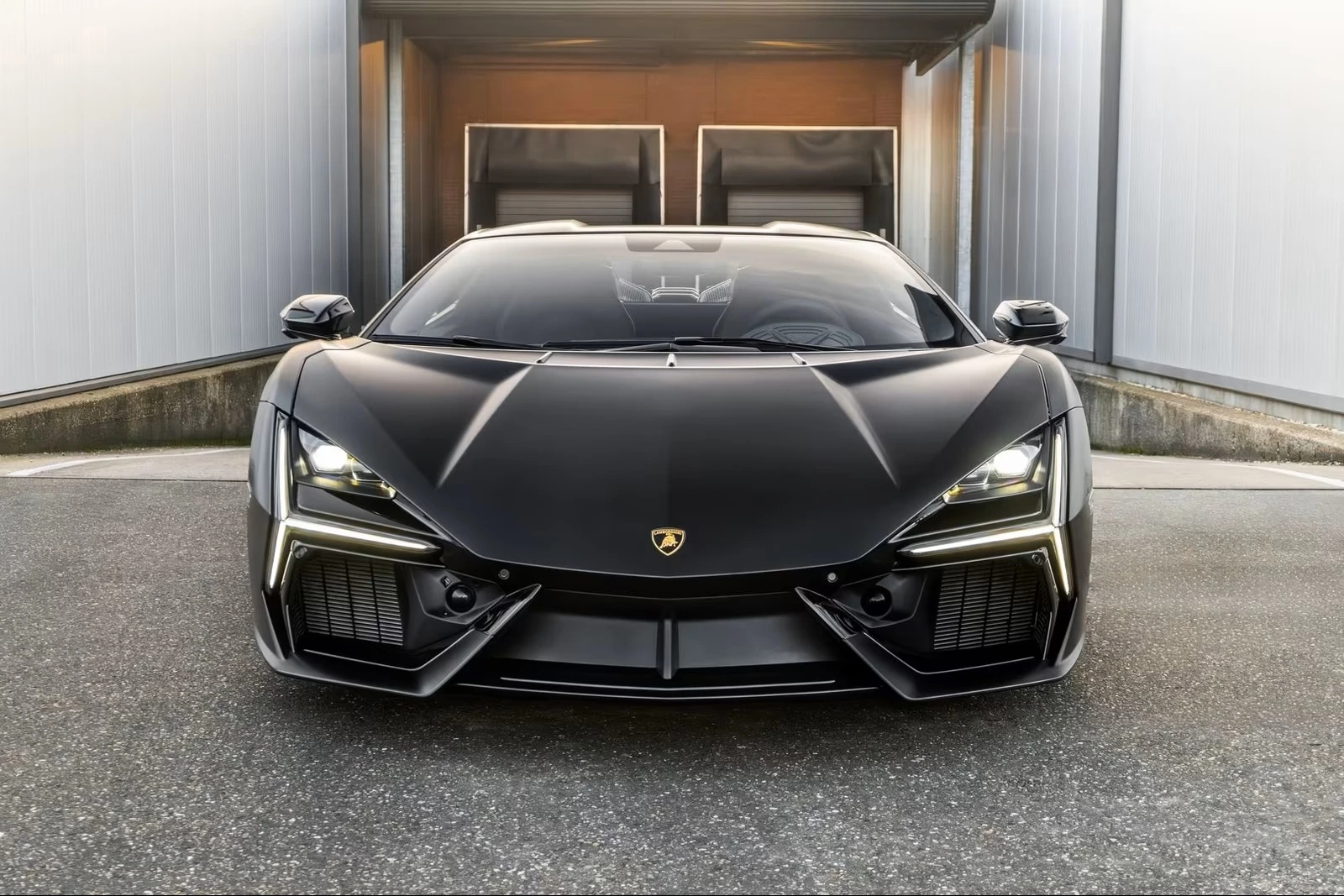 Lamborghini Revuelto Nero Helene Carbon, снимка 4 - Автомобили и джипове - 54969215