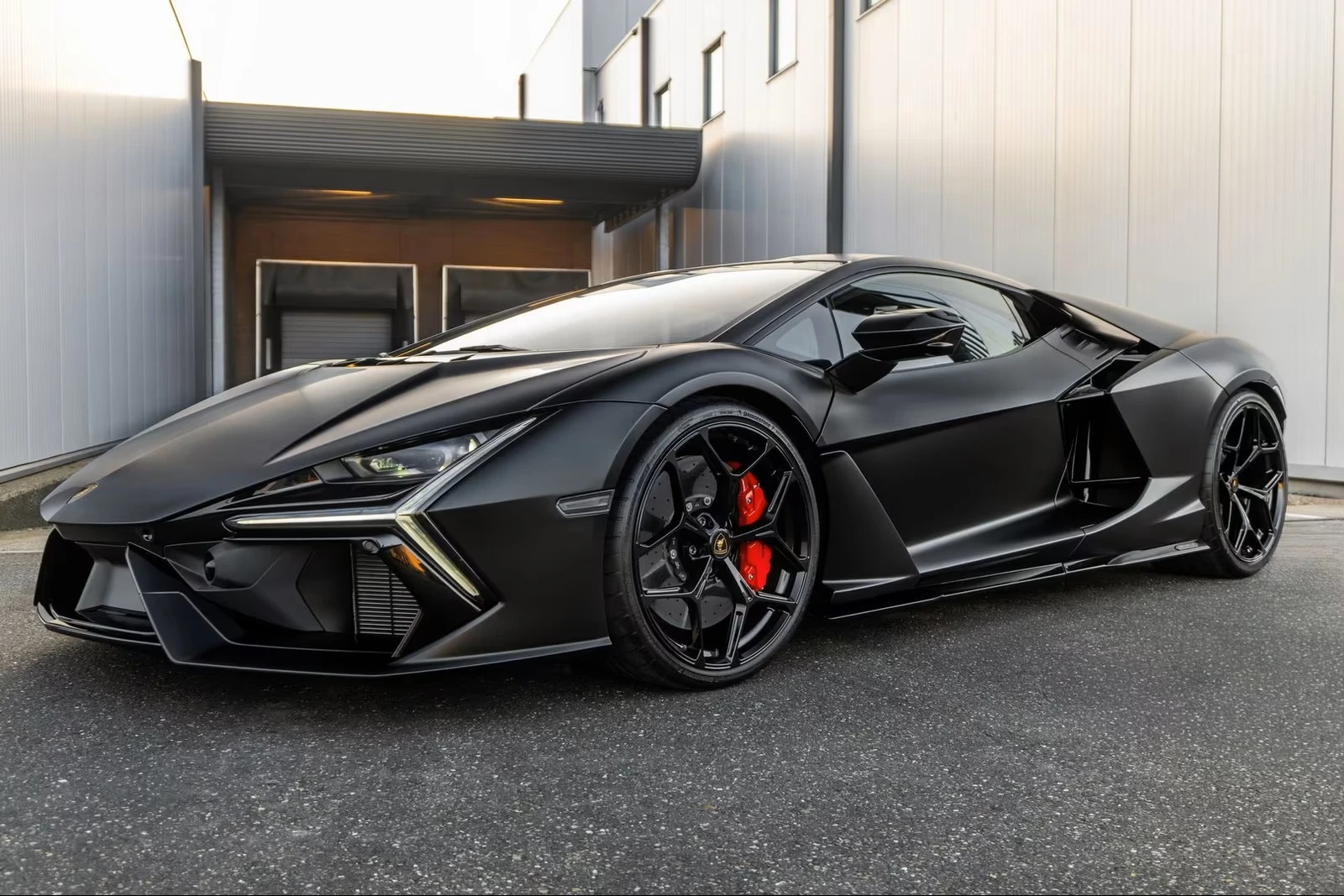 Lamborghini Revuelto Nero Helene Carbon, снимка 3 - Автомобили и джипове - 54969215