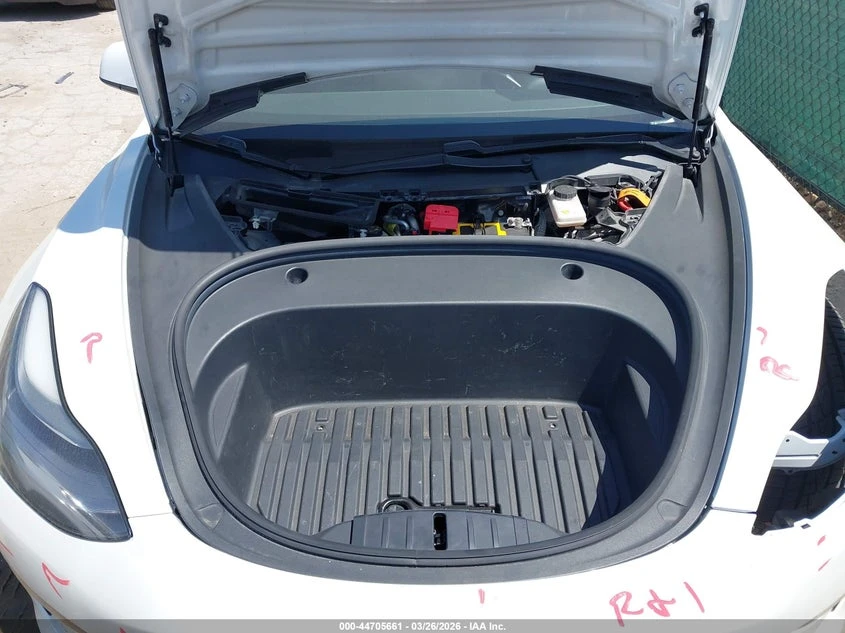 Tesla Model 3 Long Range Dual Motor All-Wheel Drive, снимка 10 - Автомобили и джипове - 55272184