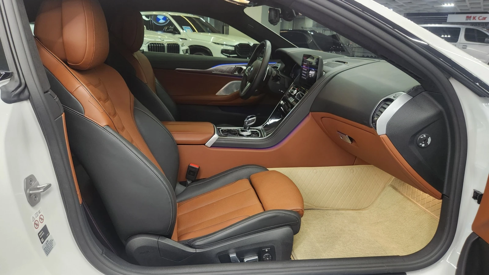 BMW 850 BLIND SPOT* 360* HUD* ЕЛ. БАГАЖНИК* КРАЙНА ЦЕНА, снимка 11 - Автомобили и джипове - 55344730