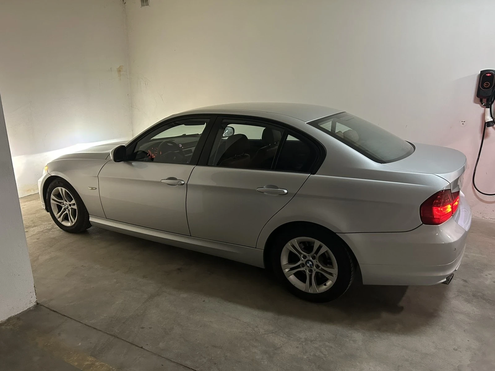 BMW 320, снимка 11 - Автомобили и джипове - 55824118