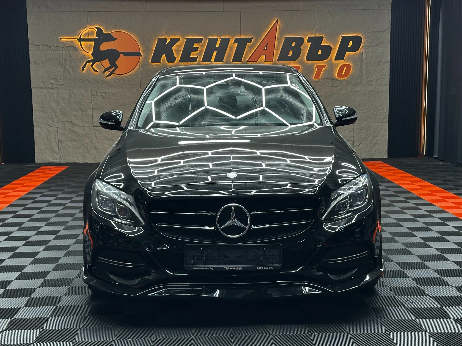 Mercedes-Benz C 220 CDI/AMG/ГАРАНЦИЯ/Сервизна история/Внос от Австрия, снимка 2 - Автомобили и джипове - 56104885