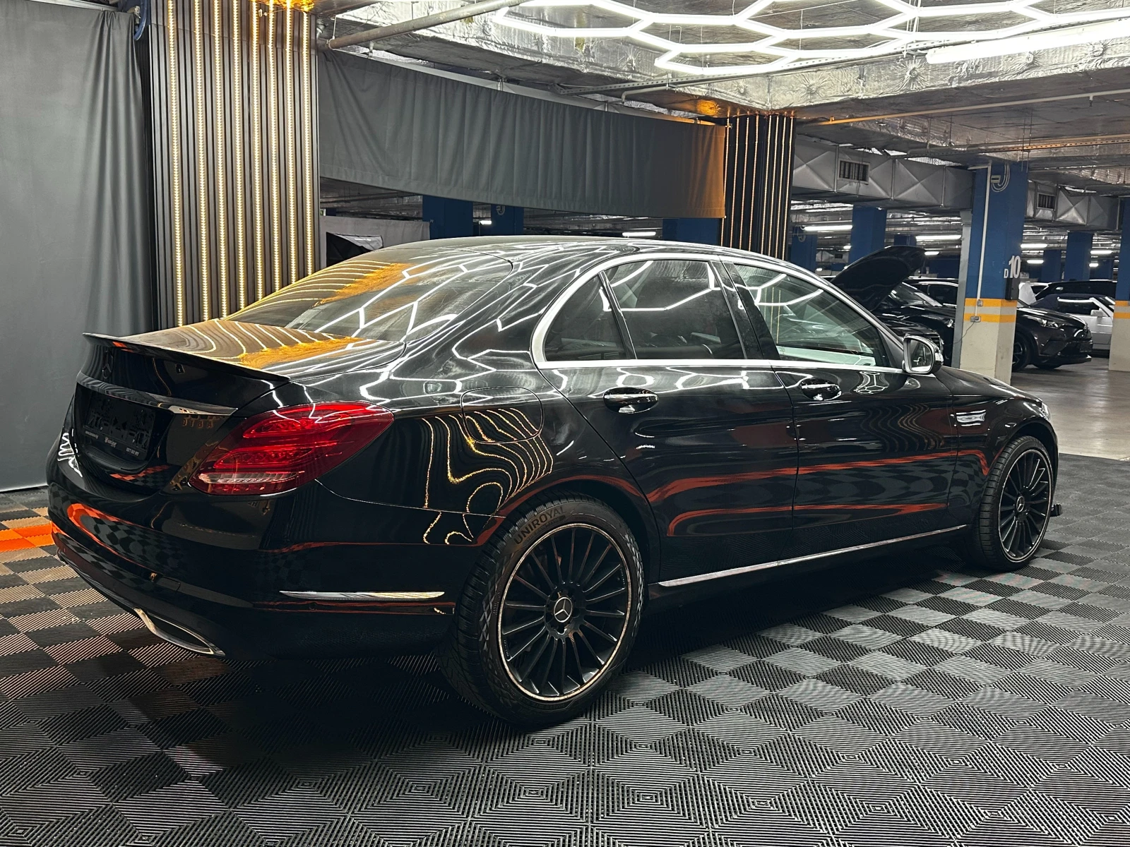 Mercedes-Benz C 220 CDI/AMG/ГАРАНЦИЯ/Сервизна история/Внос от Австрия, снимка 5 - Автомобили и джипове - 56104885
