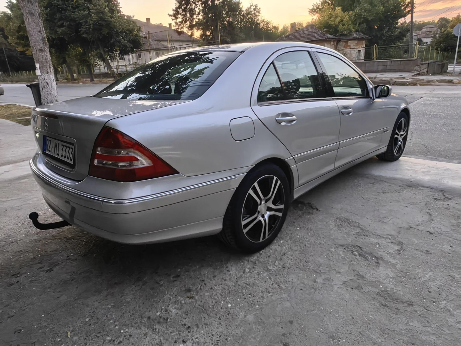 Mercedes-Benz C 220 C-220cdi 150kc Automatic, снимка 7 - Автомобили и джипове - 56342695