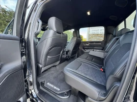 Dodge RAM 1500 5.7 Sport Crew Cab Night Edition, снимка 16
