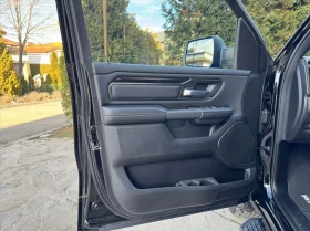 Dodge RAM 1500 5.7 Sport Crew Cab Night Edition, снимка 8
