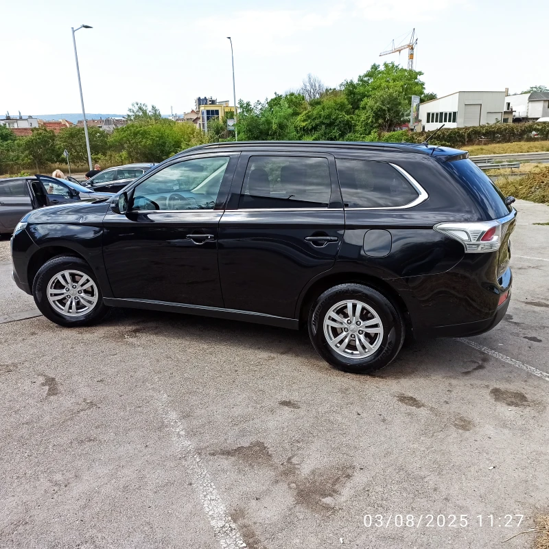 Mitsubishi Outlander, снимка 4 - Автомобили и джипове - 50919841