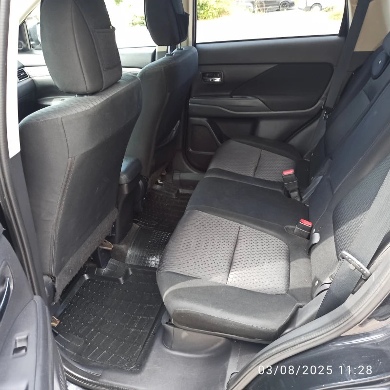 Mitsubishi Outlander, снимка 14 - Автомобили и джипове - 50919841