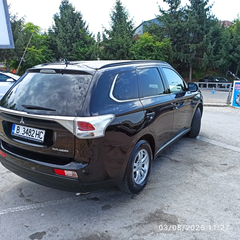 Mitsubishi Outlander, снимка 8 - Автомобили и джипове - 50919841