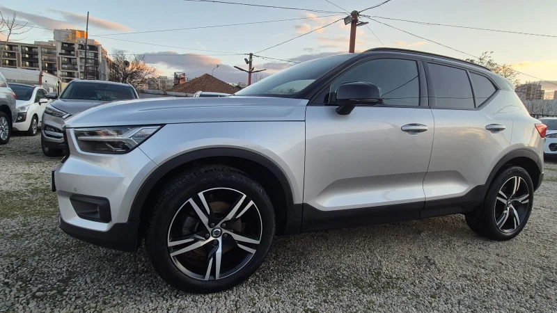 Volvo XC40 2.0 D4 100%РЕАЛЕН ПРОБЕГ!R-DESINGFULL ЛИЗИНГ ВИДЕO, снимка 3 - Автомобили и джипове - 53114317