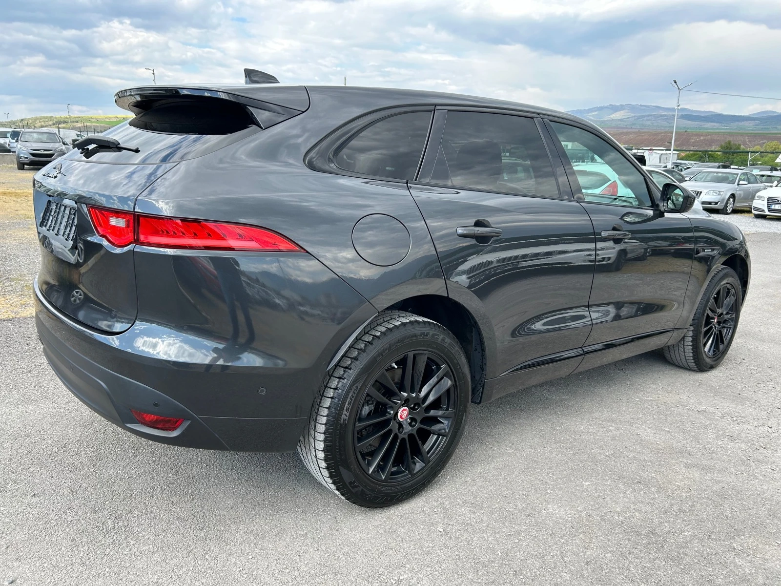 Jaguar F-PACE R-sport 4х4 - изображение 6