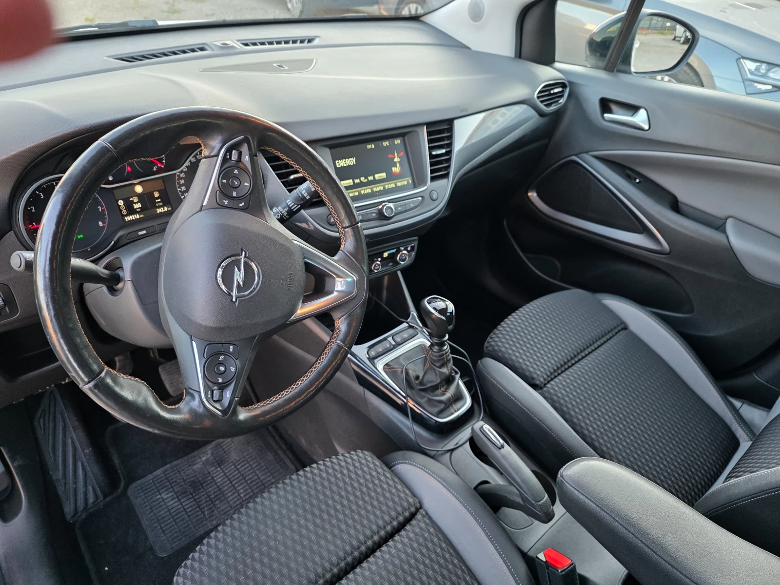 Opel Crossland X  - изображение 10