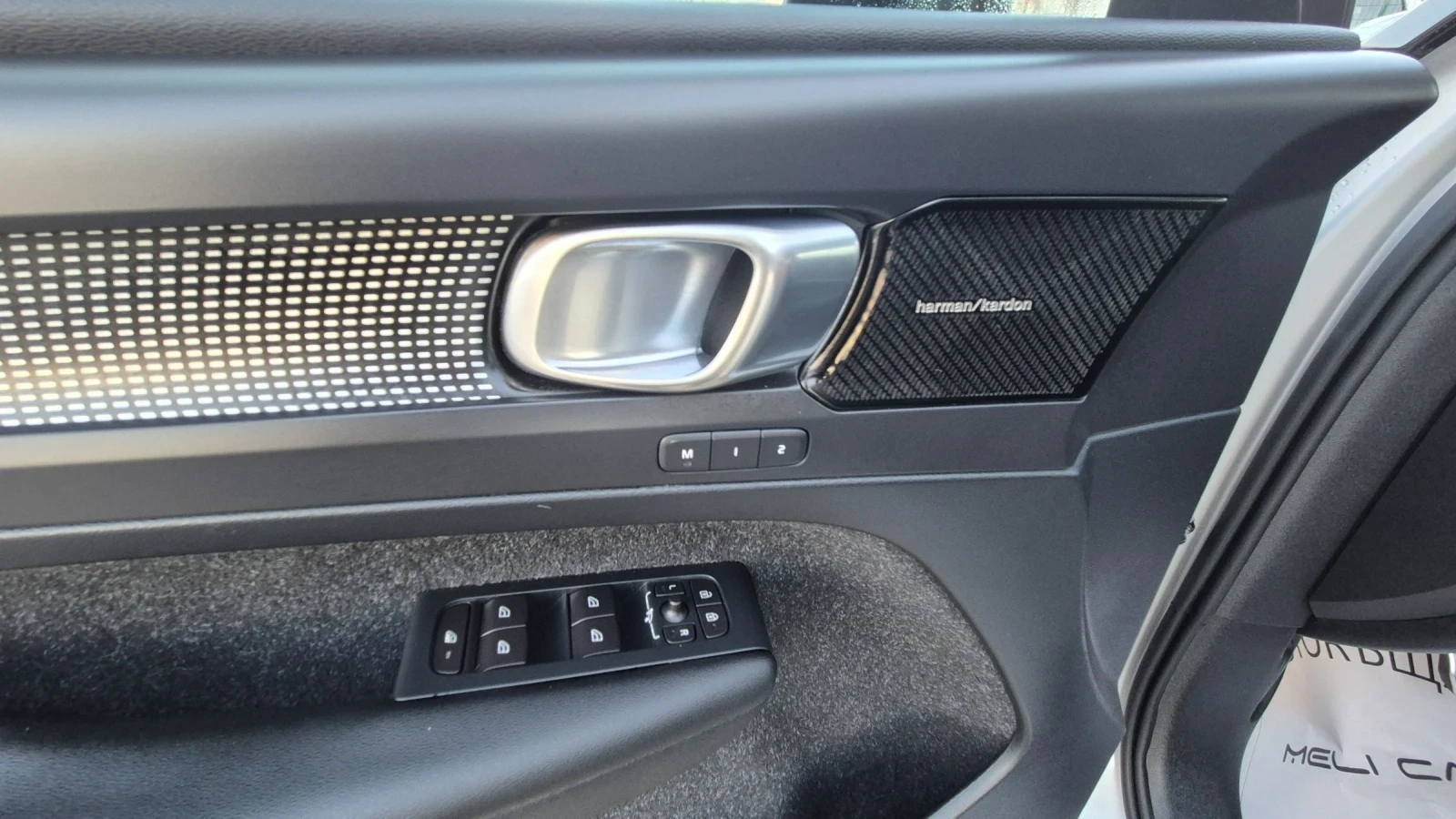 Volvo XC40 2.0 D4 R-DESING FULL ������ ��.������ �����  | Mobile.bg � ����������� 10