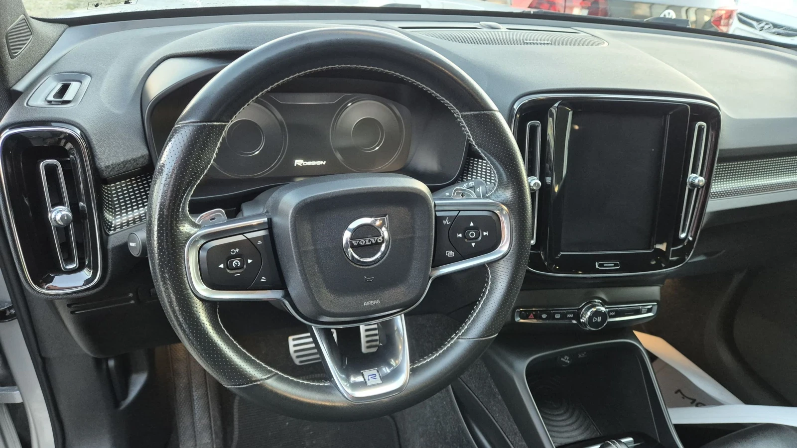 Volvo XC40 2.0 D4 R-DESING FULL ������ ��.������ �����  | Mobile.bg � ����������� 13