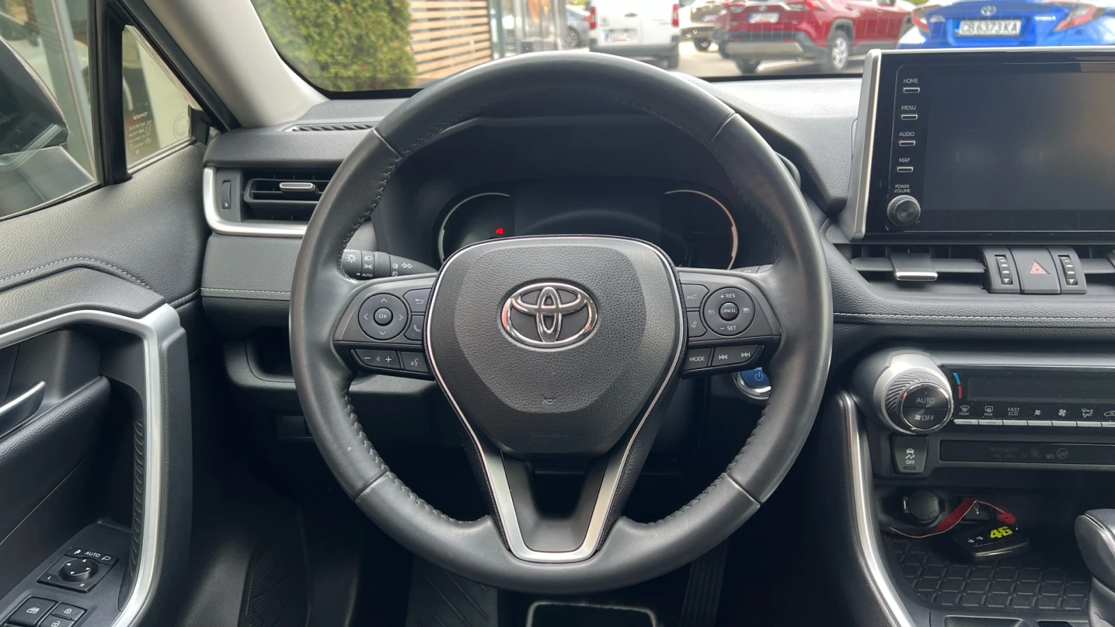 Toyota Rav4 2.5H Executive AWD, снимка 12 - Автомобили и джипове - 53908604