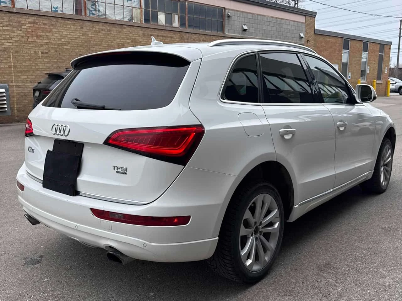 Audi Q5  2.0T Technik /CAMERA/МЪРТВА ТОЧКА , снимка 14 - Автомобили и джипове - 53983132