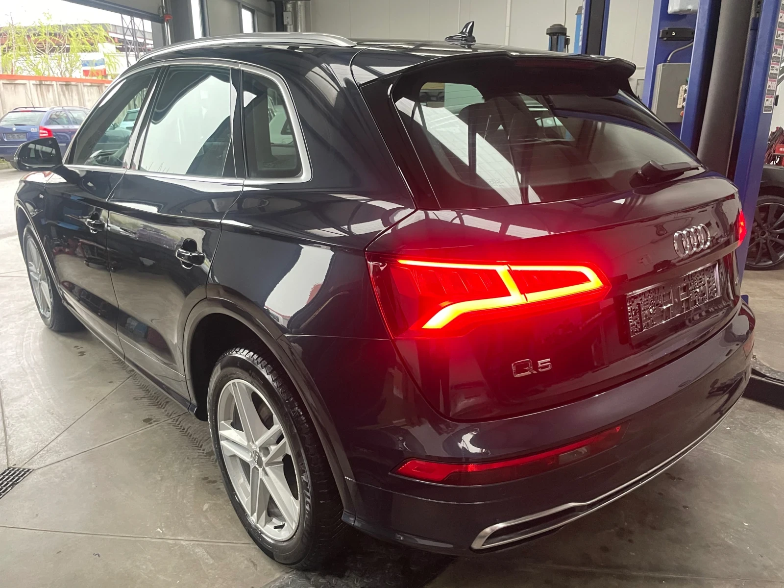 Audi Q5 40TDI/S-line/190kc/7ск/Distronic/Digital/163500km, снимка 16 - Автомобили и джипове - 54055946