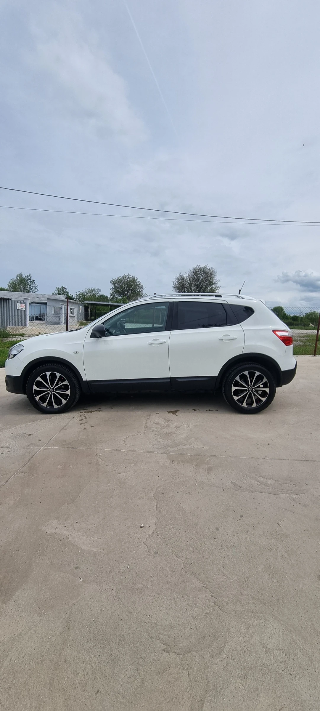Nissan Qashqai, снимка 8 - Автомобили и джипове - 54483389