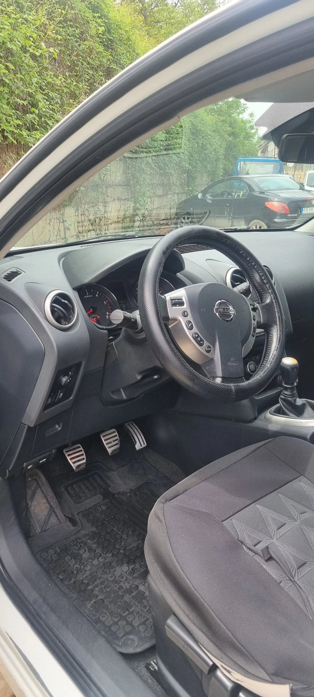 Nissan Qashqai, снимка 15 - Автомобили и джипове - 54483389