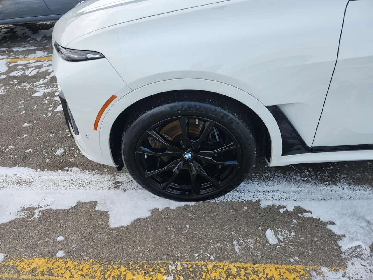 BMW X7 HEAD-UP| 360 КАМЕРИ| SWAROWSKI| 2 КЛЮЧА, снимка 3 - Автомобили и джипове - 54620324