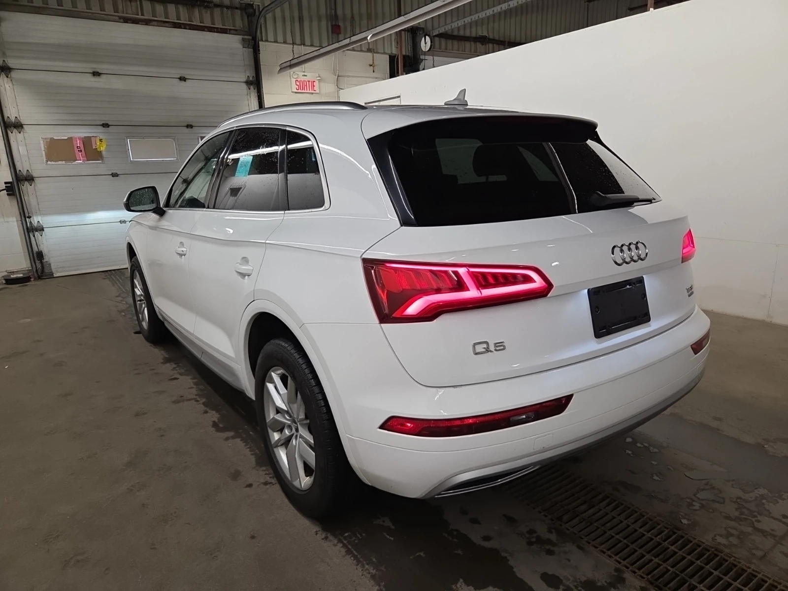 Audi Q5 KOMFORT, снимка 6 - Автомобили и джипове - 54721240