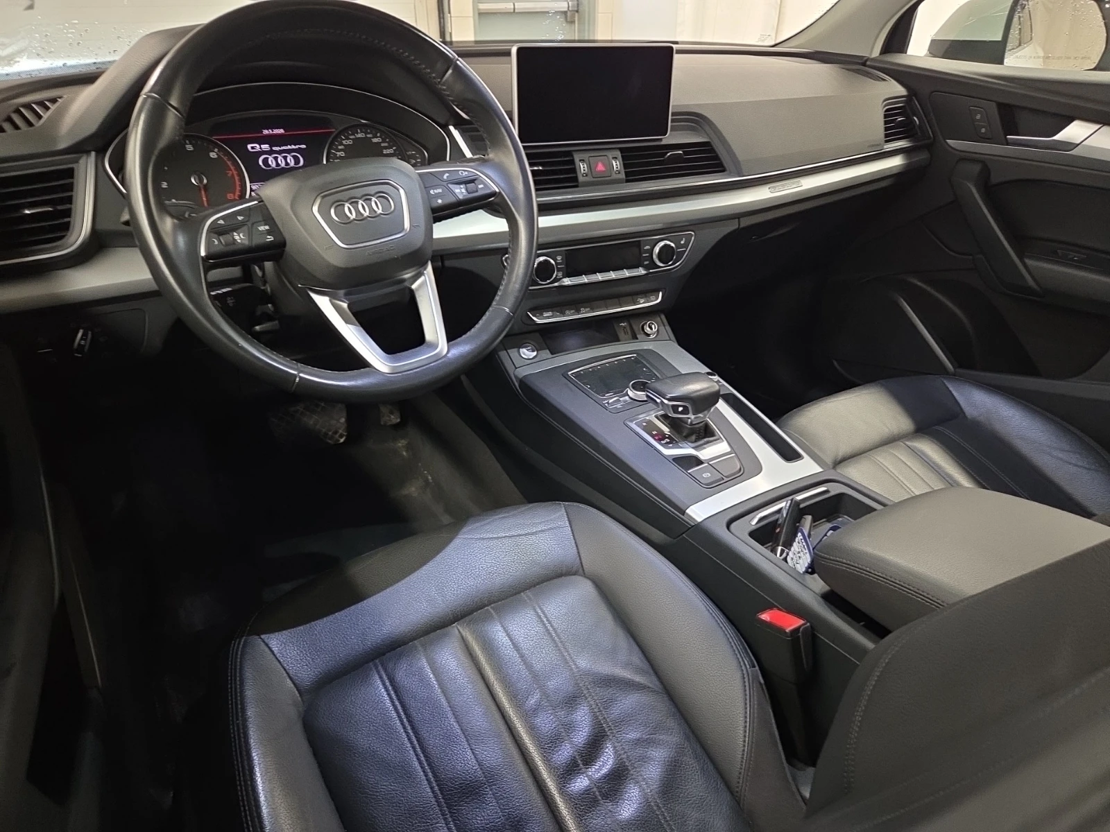 Audi Q5 KOMFORT, снимка 12 - Автомобили и джипове - 54721240