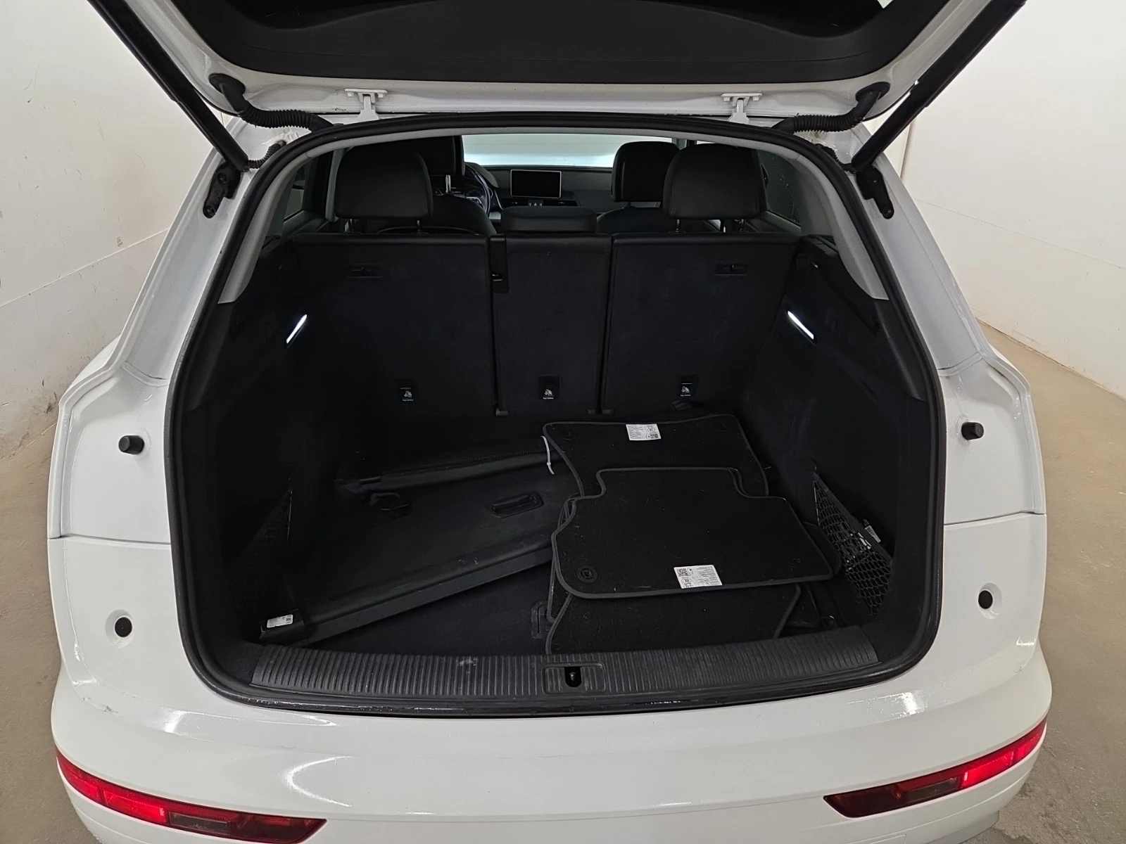 Audi Q5 KOMFORT, снимка 8 - Автомобили и джипове - 54721240