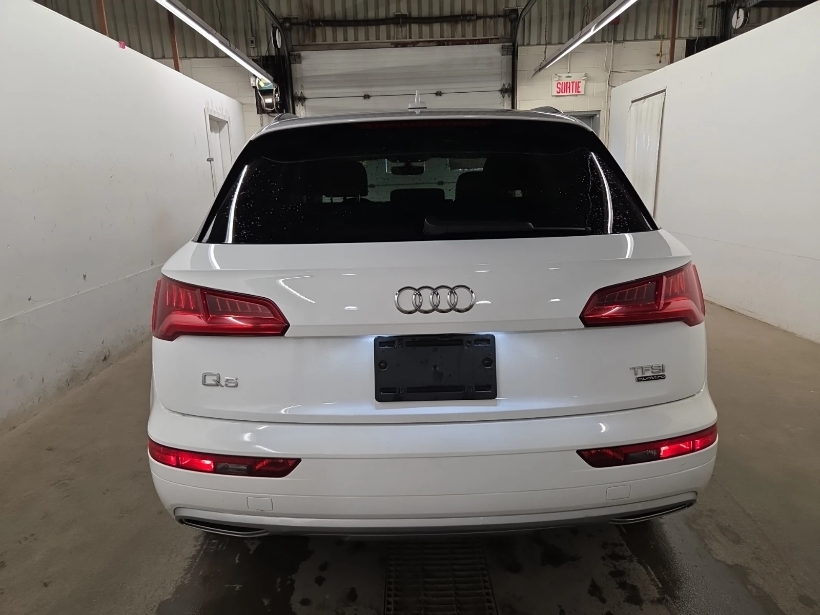 Audi Q5 KOMFORT, снимка 7 - Автомобили и джипове - 54721240