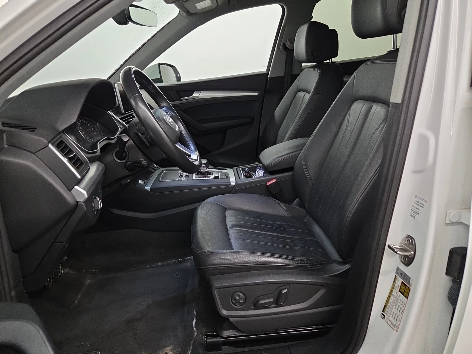 Audi Q5 KOMFORT, снимка 11 - Автомобили и джипове - 54721240