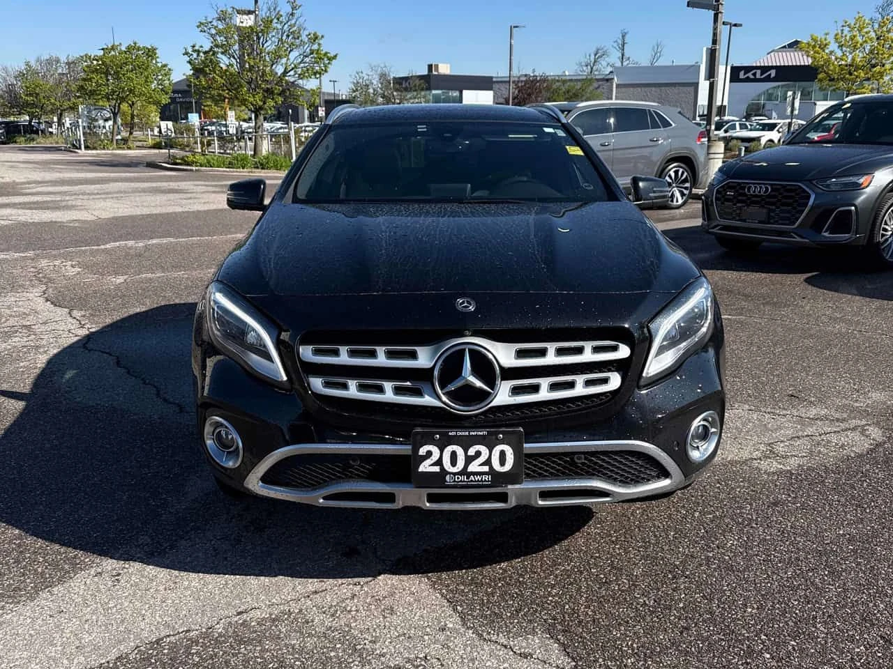Mercedes-Benz GLA 250 4MATIC/ПАНОРАМА/ПОДГРЕВИ/АВТОФИНАНСИРАНЕ, снимка 2 - Автомобили и джипове - 54728649
