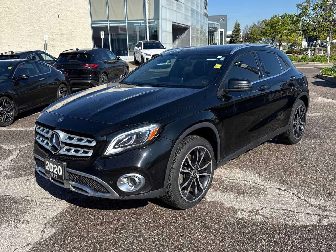Mercedes-Benz GLA 250 4MATIC/ПАНОРАМА/ПОДГРЕВИ/АВТОФИНАНСИРАНЕ