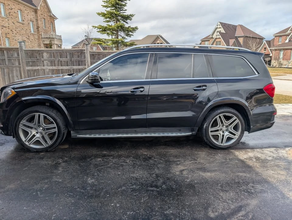 Mercedes-Benz GL 550 * 4MATIC   Fully Loaded* АВТОКРЕДИТ* , снимка 2 - Автомобили и джипове - 54914338