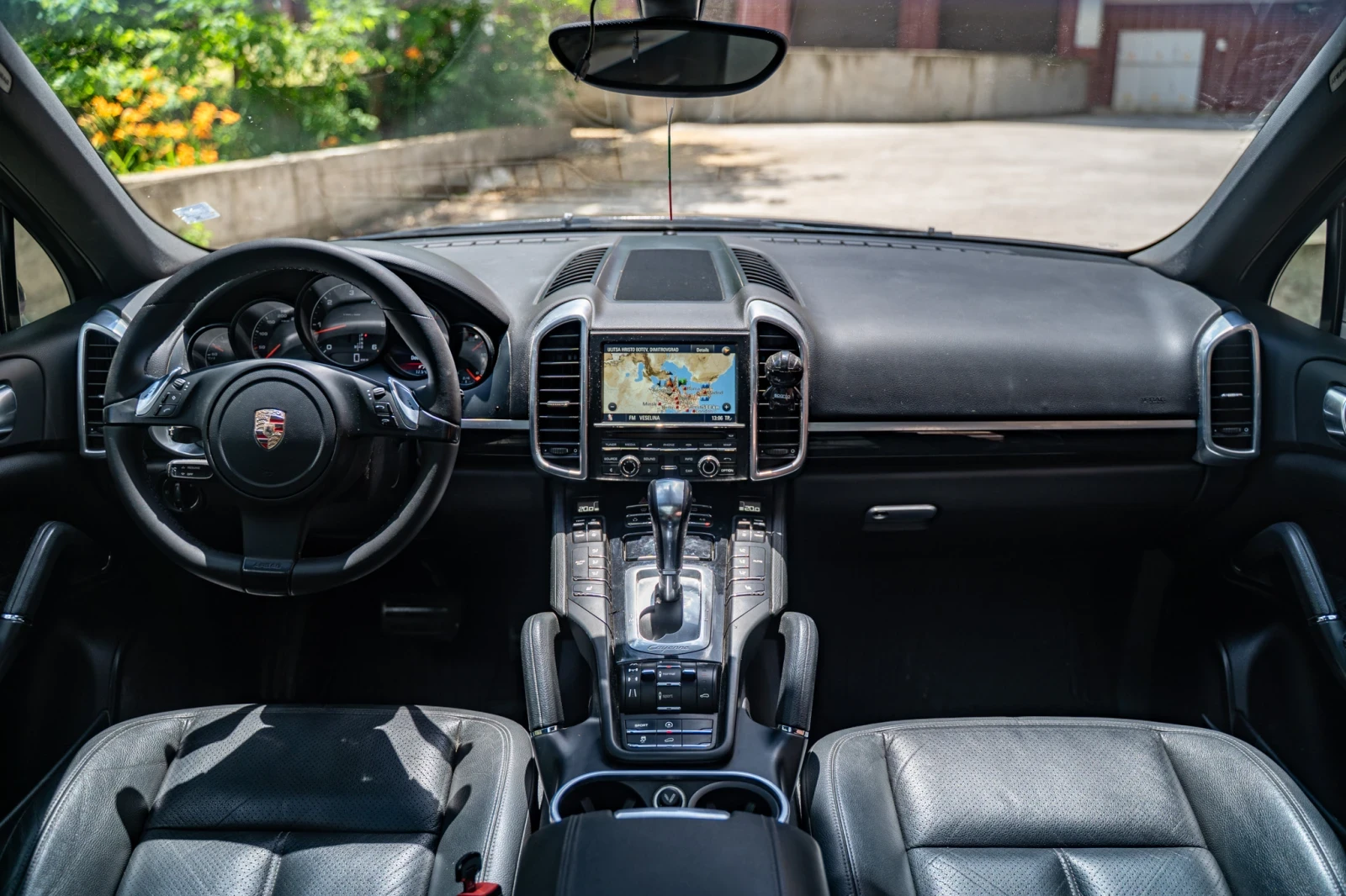 Porsche Cayenne, снимка 15 - Автомобили и джипове - 54993561