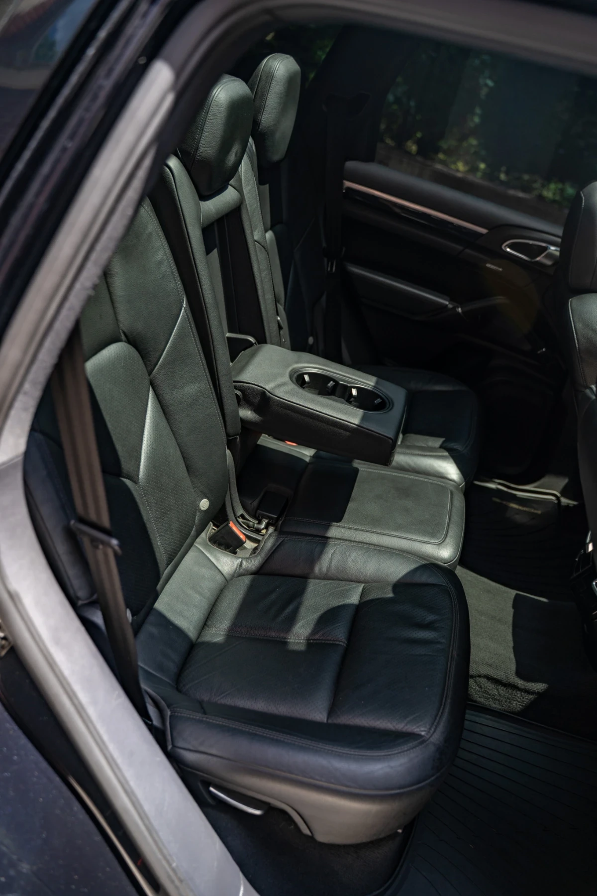 Porsche Cayenne, снимка 17 - Автомобили и джипове - 54993561
