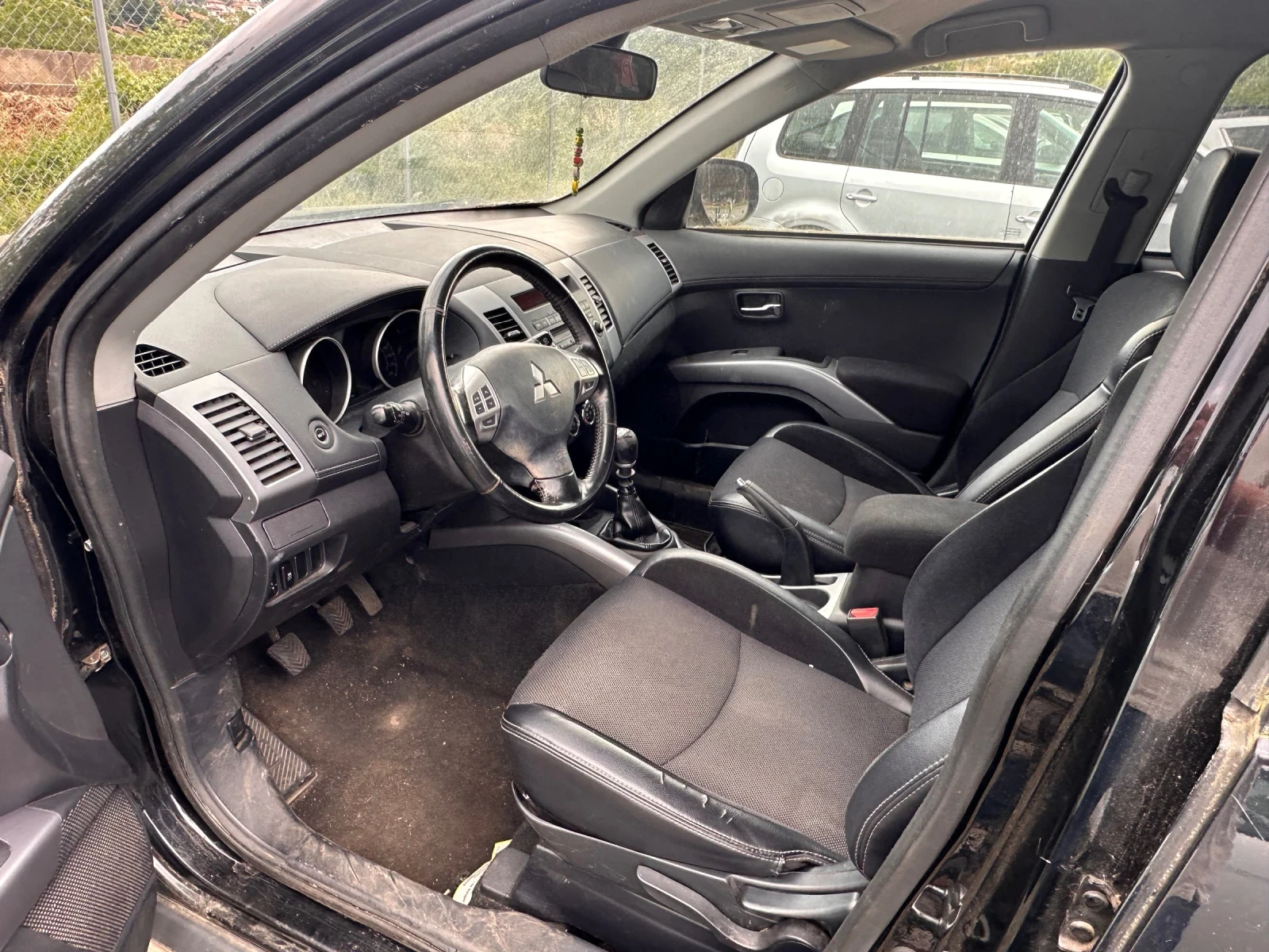 Mitsubishi Outlander 2.2 177, снимка 5 - Автомобили и джипове - 55016059