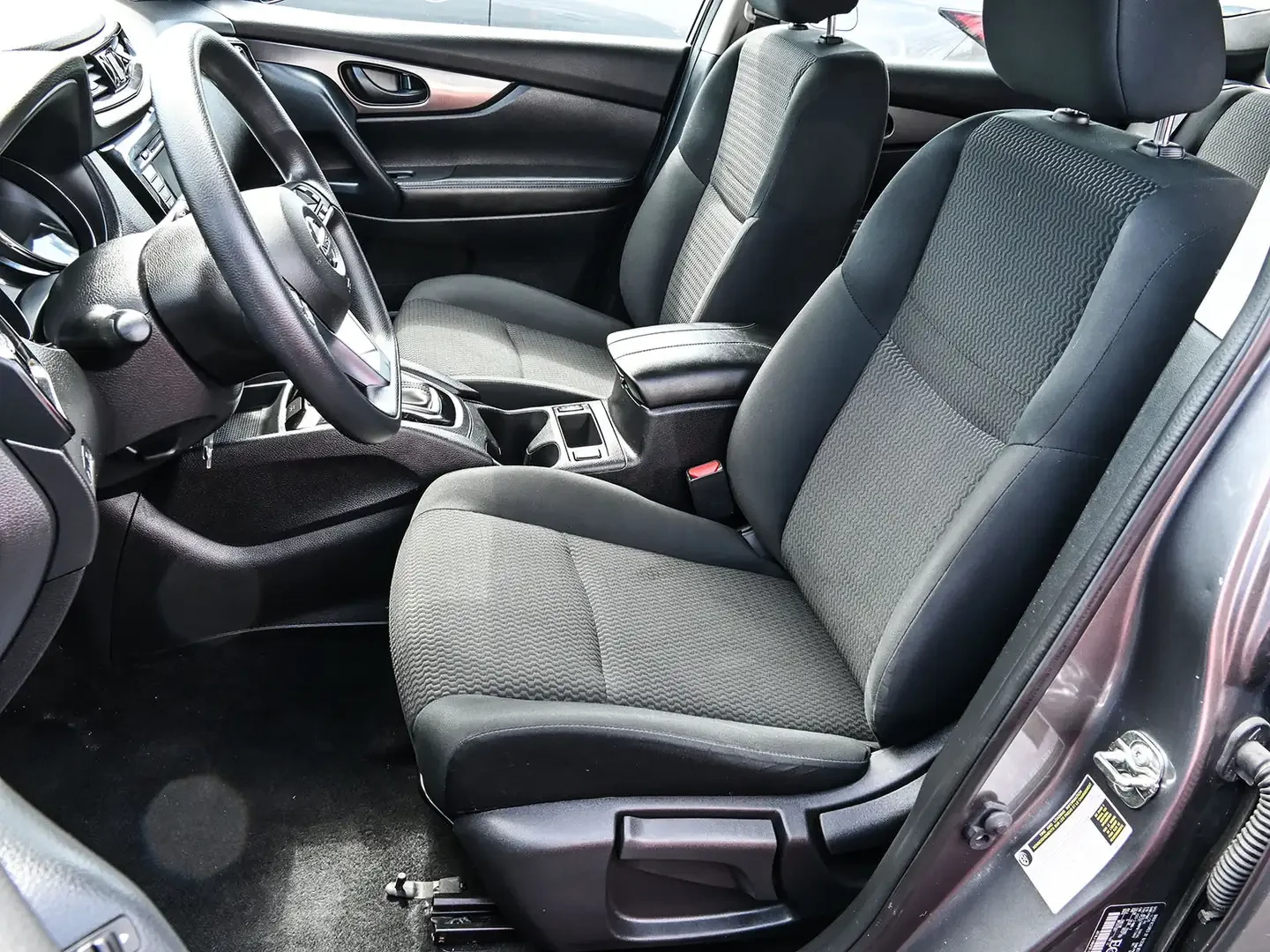 Nissan Qashqai S* AWD* ПОДГРЕВ* CARPLAY, снимка 6 - Автомобили и джипове - 55378143